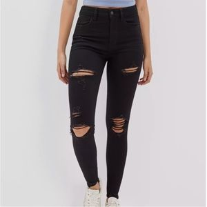 American Eagle Women’s Hi Rise jegging, black ripped